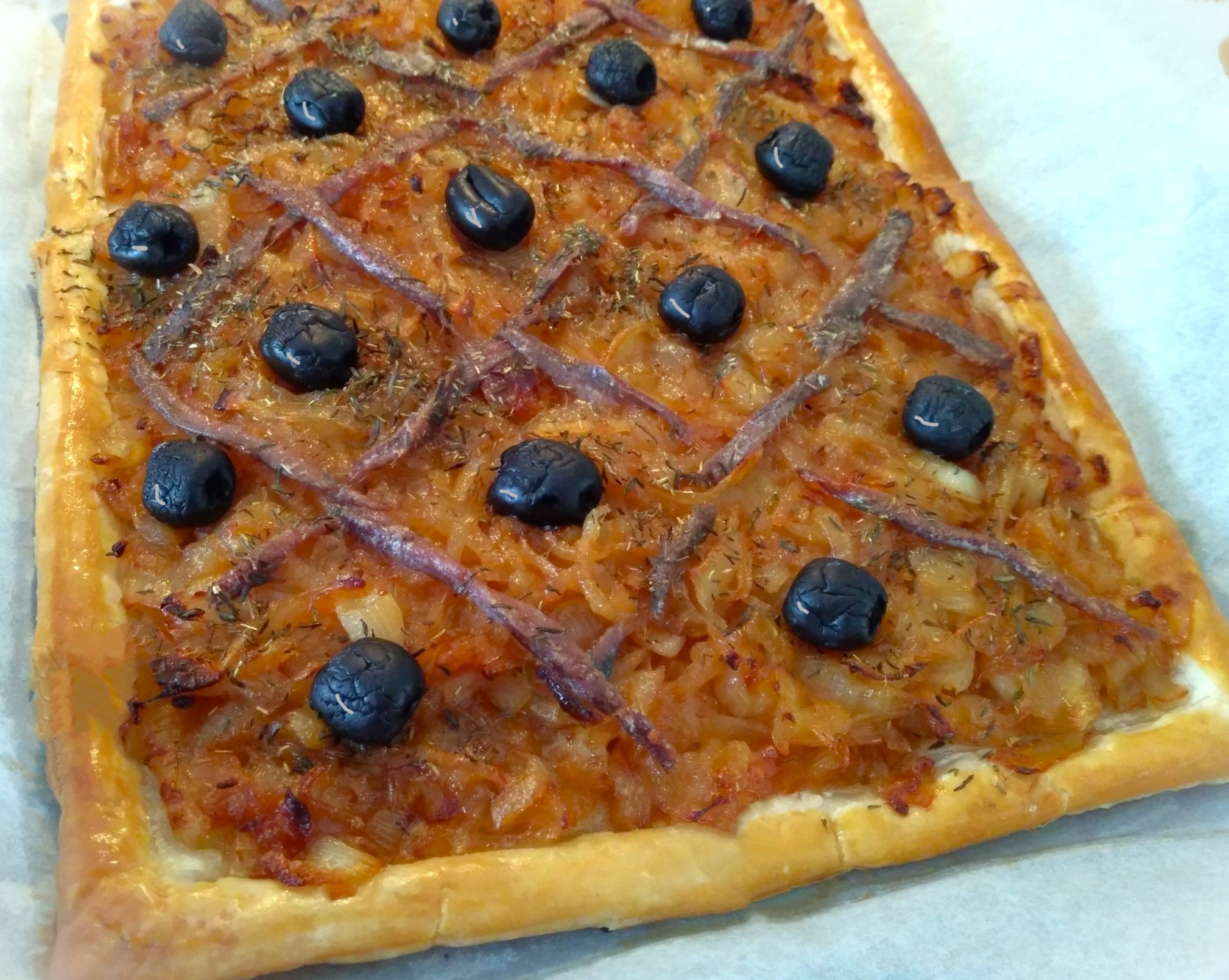 Pissaladière, pizza aux anchois des niçois